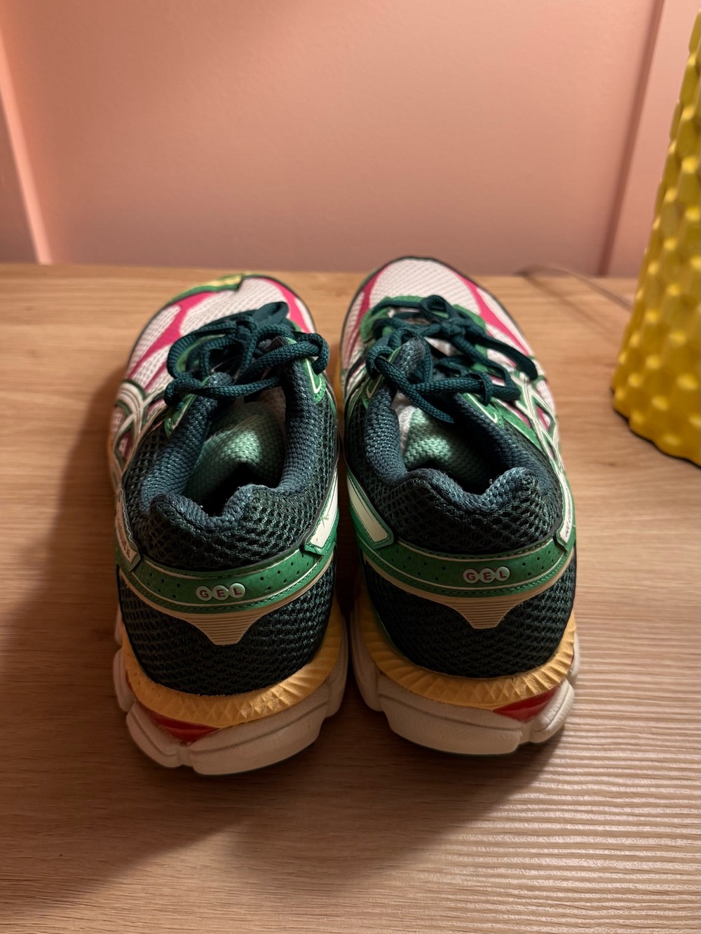 Retro 2016 Asics White, Green & Pink Performance Running Shoes - Picture 3 of 4